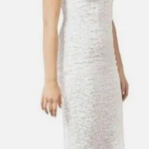 open lace back dress Amazon.com: Dress the Population Women's Elizabeth Plunging Sequin Midi  Long Sleeve Sheath Dress Dress, Lily/White, xs : Clothing, Shoes & Jewelry